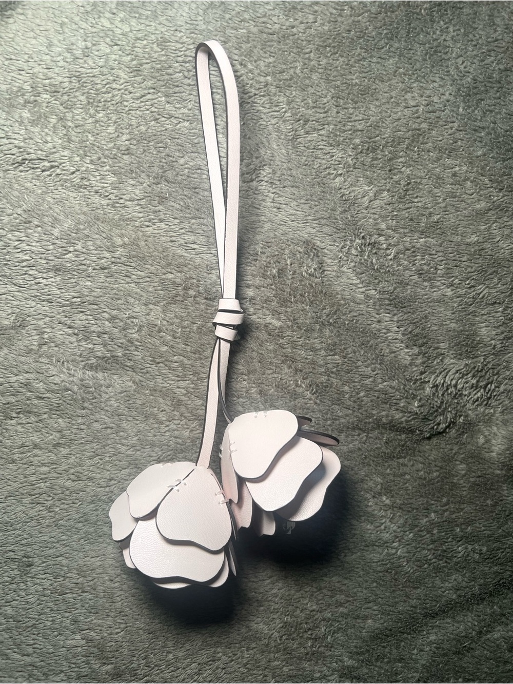 Kate Spade New York 3D Flowers Bloom Bag Charm Powdered Sugar Pink